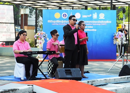 Blind singers entertain the crowd