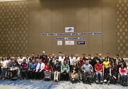 Group photo of participants and organizers