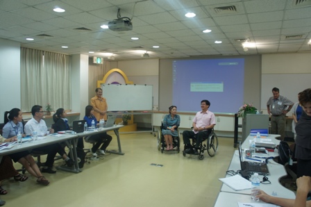 Participants Welcoming Mr. Krisana Lalai, a TV Anchor Person and Disability Rights Advocate, as a Special Guest. 
