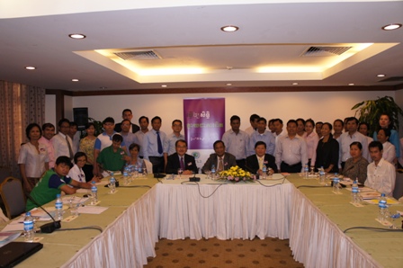 Group Photo among Participants