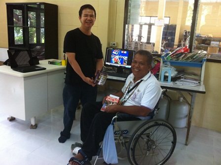 Follow-up Visit to a Participant who Practices English at his Office and Home 