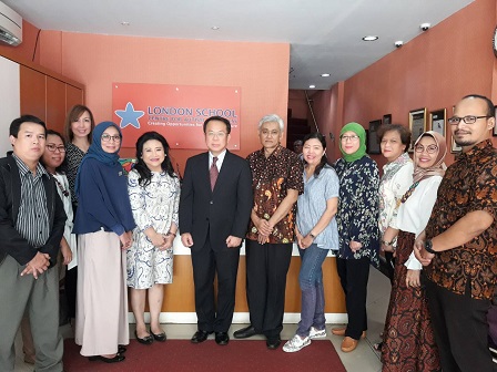 Photo with colleagues from Yayasan Autisma Indonesia and London School Center of Autism Awareness (LSCAA)