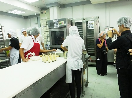 Observation of 60 Plus+ Bakery & Cafe staff with disabilities