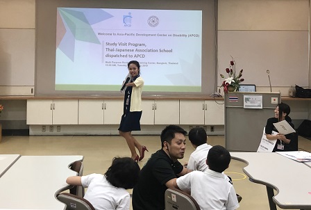 APCD Logistics Officer Ms. Siriporn Praserdchat giving the children a pep talk