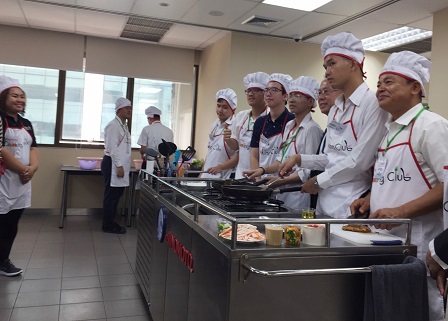 Brief orientation for the 60+ Plus Team about the cooking class