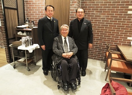 Photo with Senator Eita Yashiro