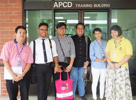 Group photo with APCD's Mr. Watcharapol; Architecture students Mr. Lex Rafael Marquez, Mr. Mac Kenley Jones Jucom, and Mr. Jastine Evangelista; APCD Network and Training Officer Ms. Flora Gurung; and Ms. Supaanong