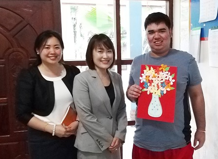 Photo with Ms. Kozue Kawamura (Assistant Director, Japan Foundation Asia Center Vientiane Liaison Office) with LAA staff