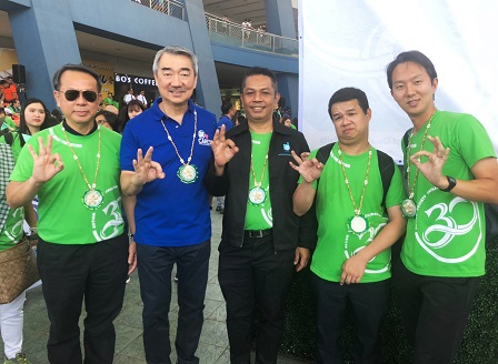APCD team led by Executive Director Mr. Piroon Laismit, 60+ Plus Bakery Project Manager Mr. Sunthorn Nowarat, Community Development Networking & Collaboration Chief Mr. Watcharapol Chuengcharoen, Japan Overseas Cooperation Volunteer Mr. Akio Ogura with SM Prime Holdings Chairman Mr. Hans Sy