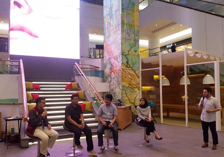 Talk show on Asperger Syndrome with guest speakers psychologist Dr. Adriana S. Ginanjar, English lecturer Antonius Tyaswidyono, undergrad student Muhammad Ikbar Ishomi, and student Raudhitya Thareq Ismangil on 28 April