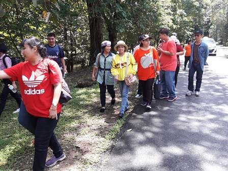 On the way to the waterfalls