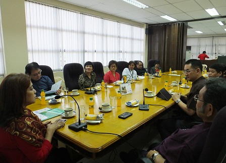 Meeting with officers and staff of the National Council on Disability Affairs