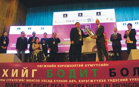 Handover of &ldquo;Incheon Strategy to Make the Right Real&rdquo; in Mongolian language and accessible formats