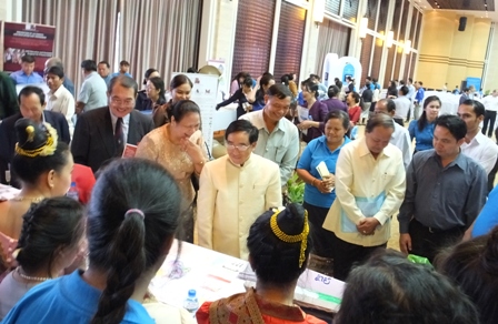 Ministers and other government officials visiting the exhibition by organizations of persons with disabilities