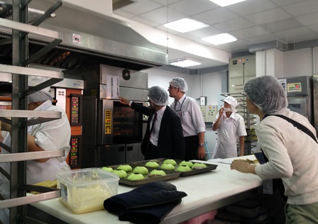 Inspecting Thai-Yamazaki bakery equipment