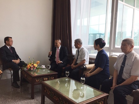 Mr. Piroon with Mr. Somkid Somsri (Director General, Department for the Empowerment of Persons with Disabilities) and other VIP guests