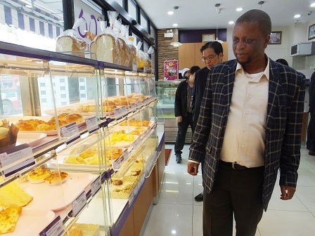 Tour of the 60 Plus+ Bakery & Cafe store