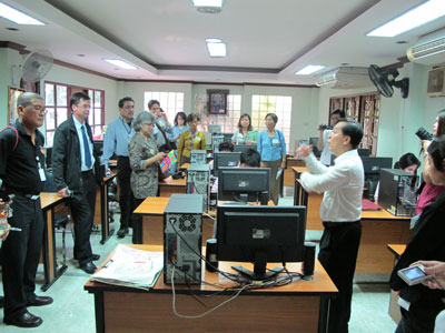 Field trip to a good practice site on autism in Thailand